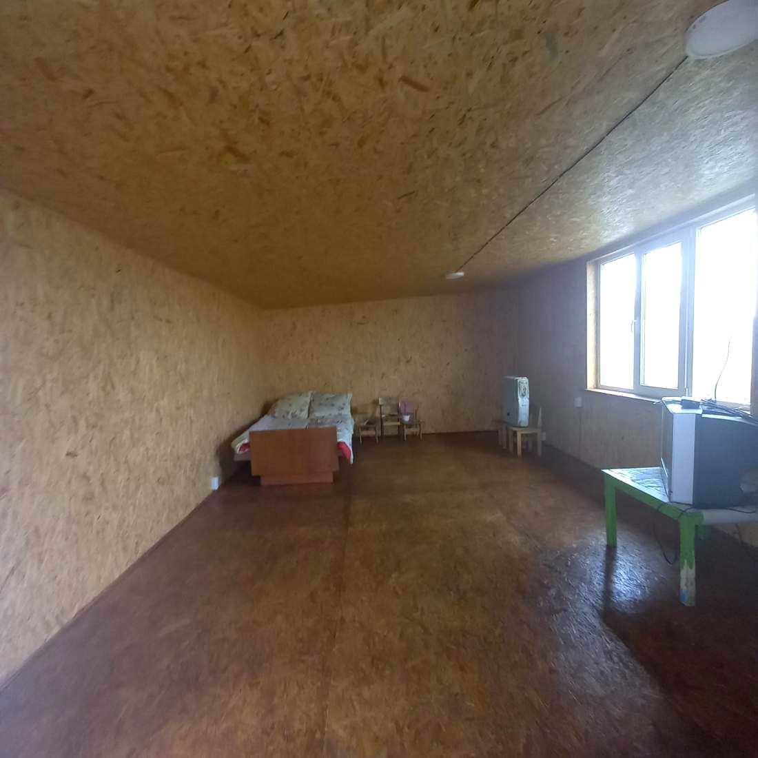 1879853168609695