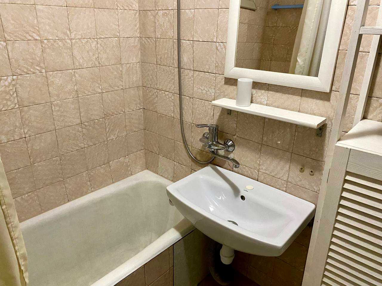 1879853294504183