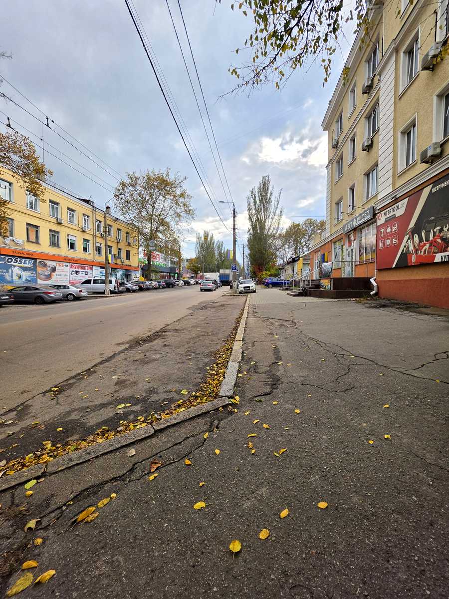 1879853677956418