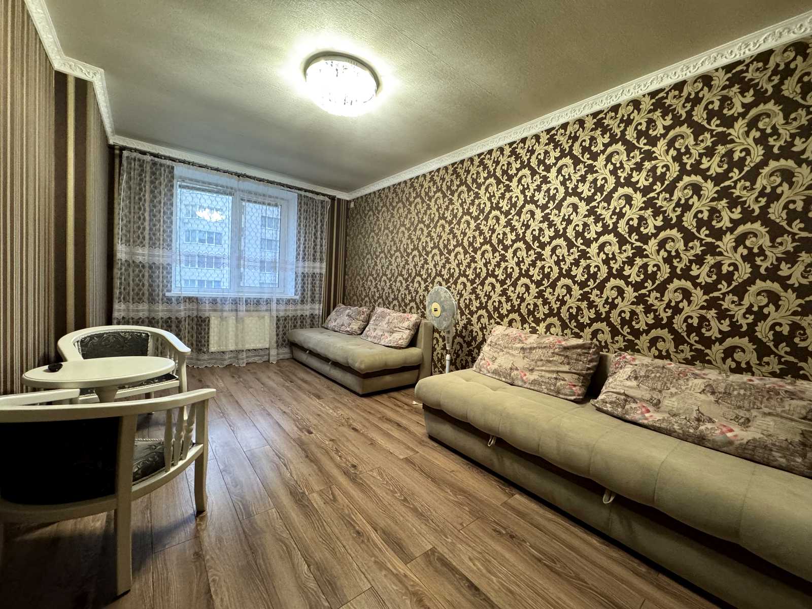 1879853795972569
