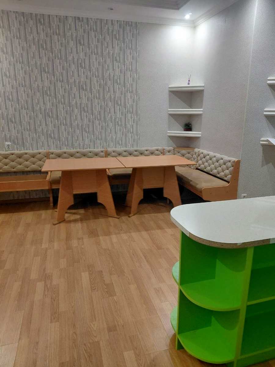 1879854859756367