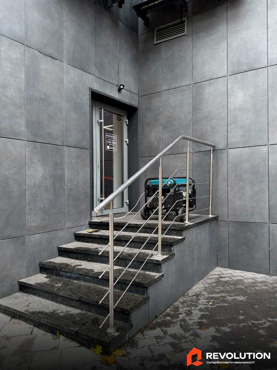1879854878570286