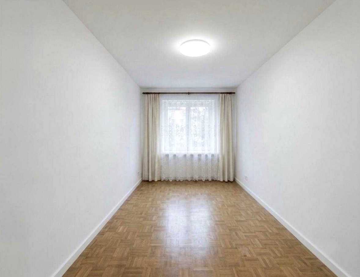 1879856094368361