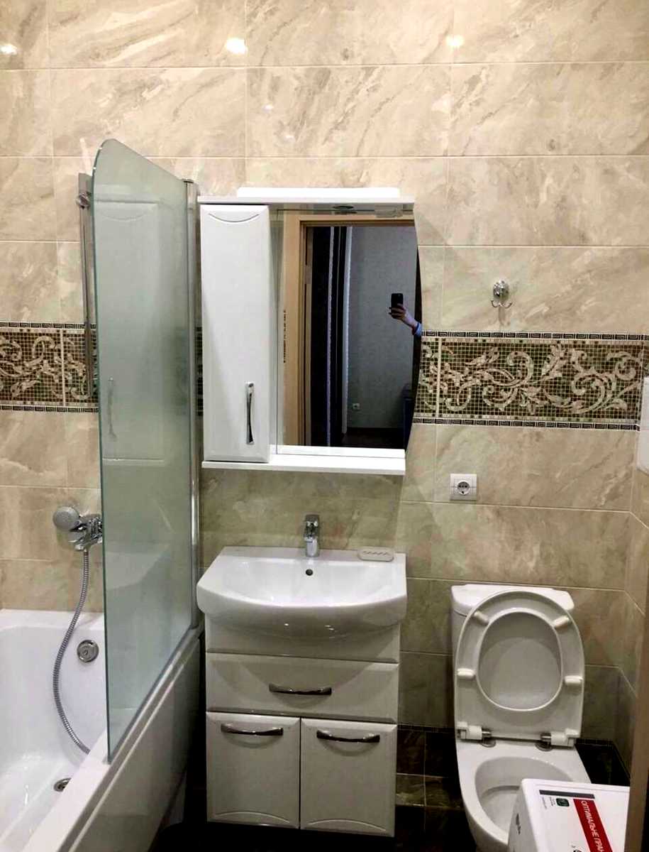 1879856094558169