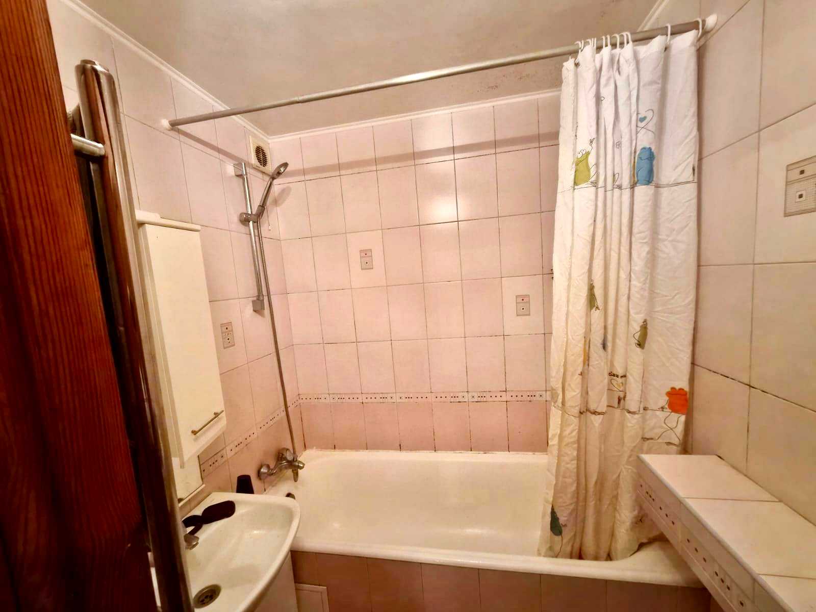 1879857832585711
