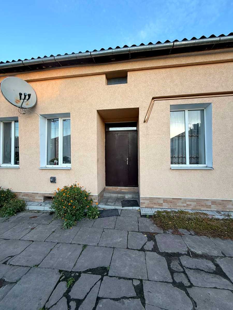 1879861268843610