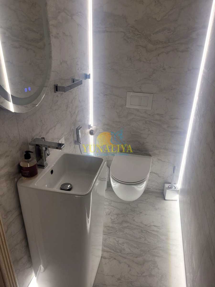 1879865374051258