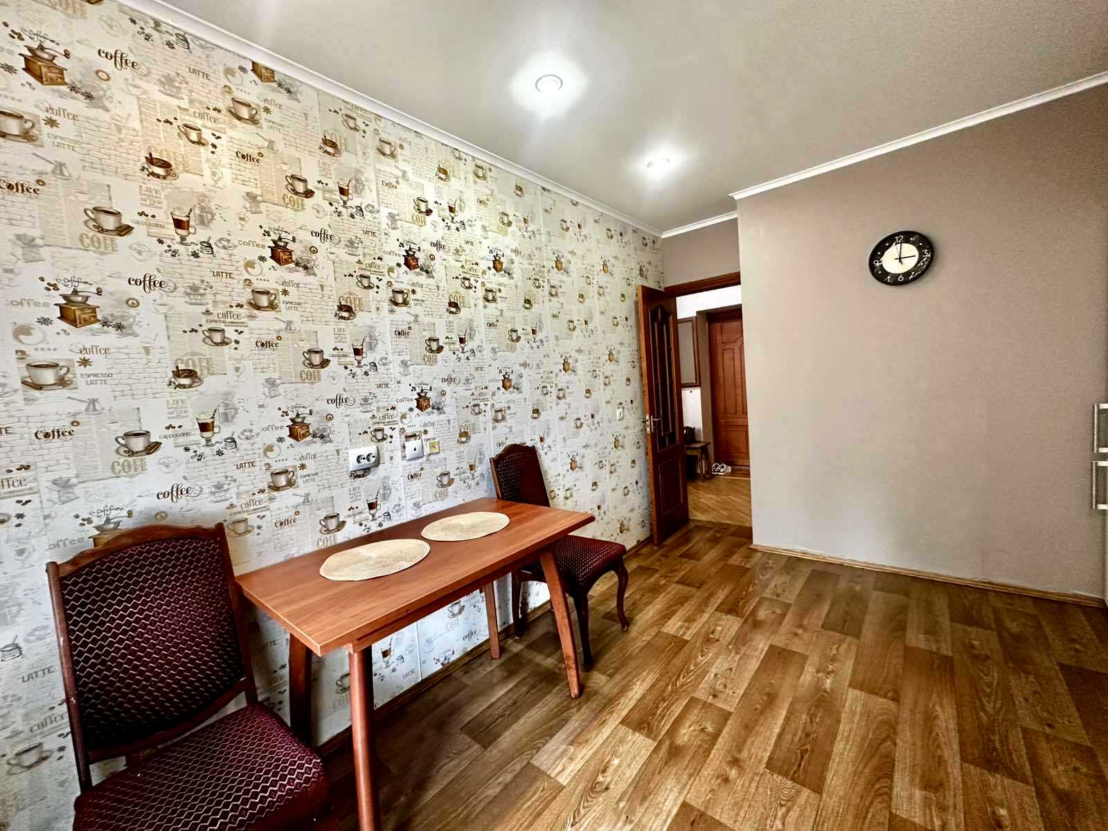 1879866092096563
