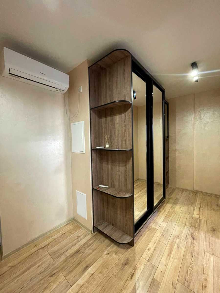 1879867300588749