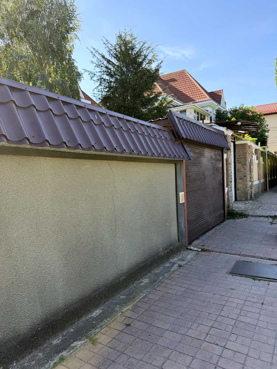 1879867896159350
