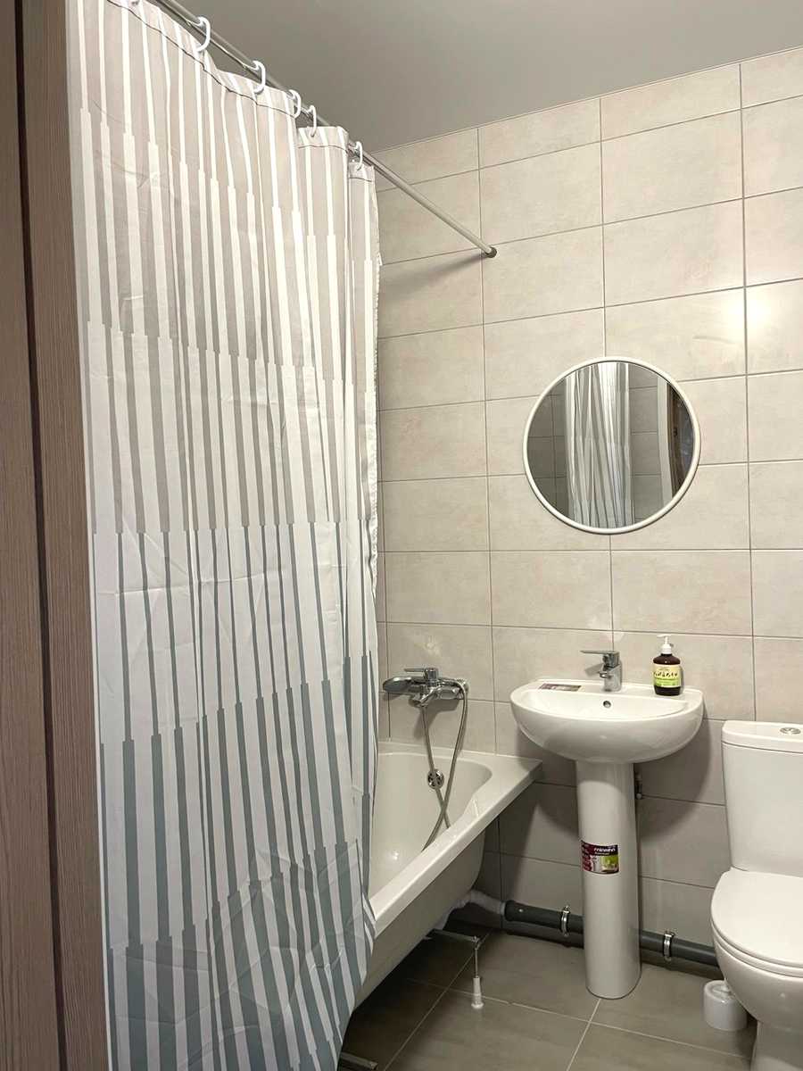 1879869603380667
