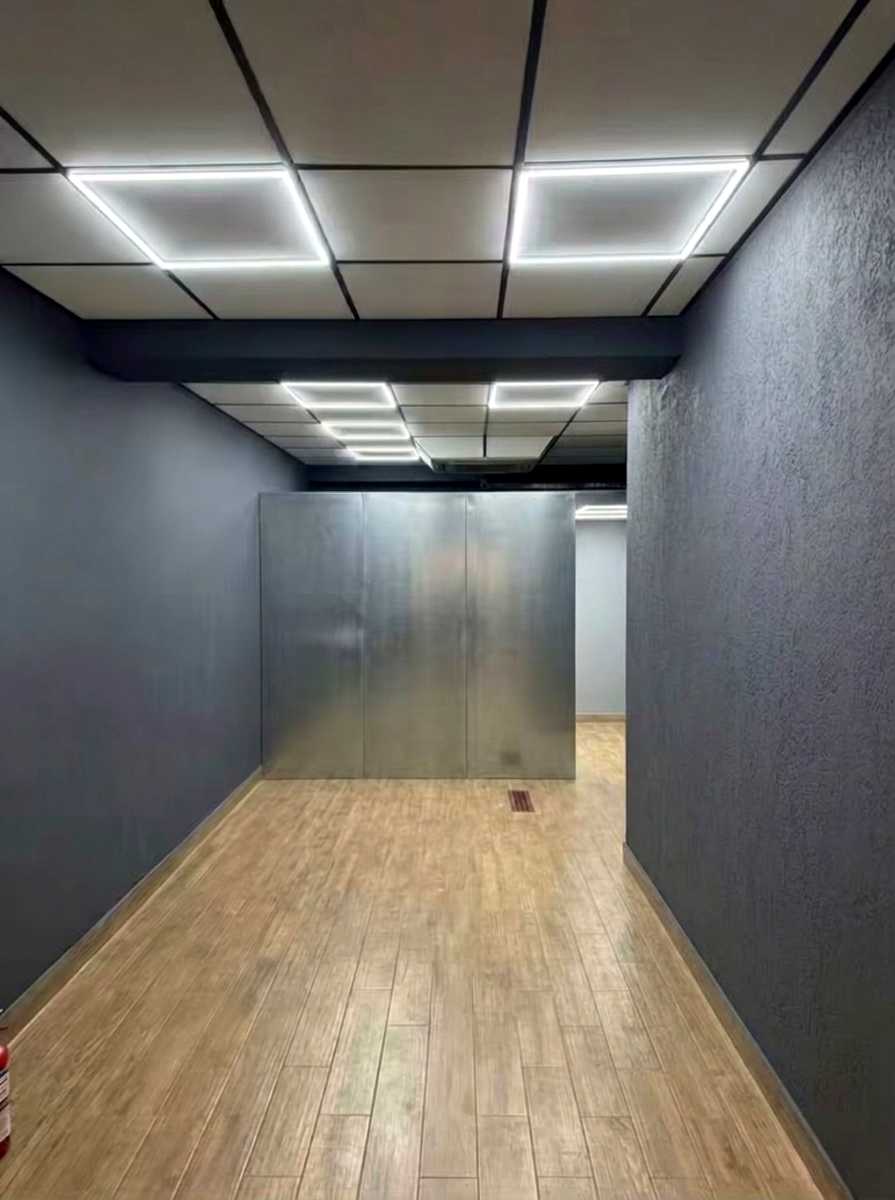 1879869998033175