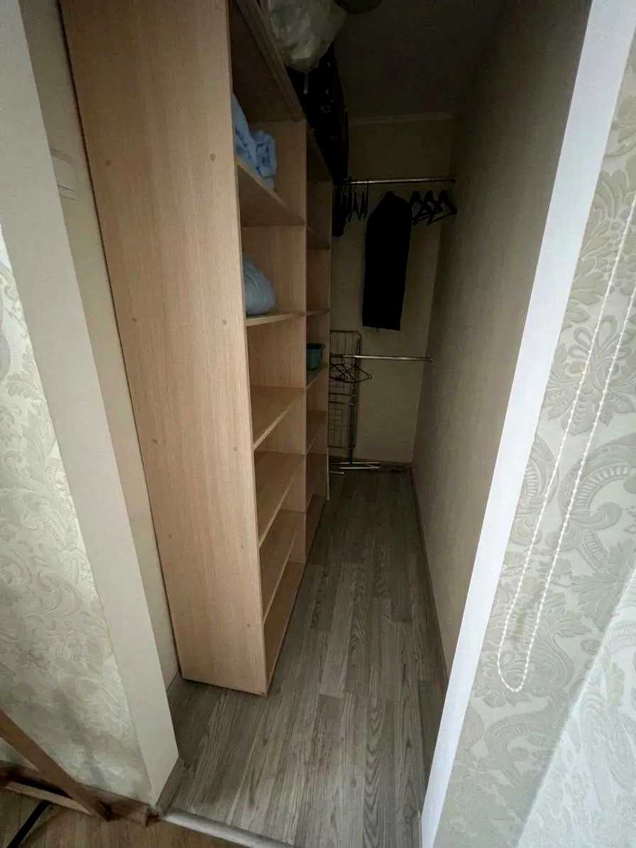 1879871917877953