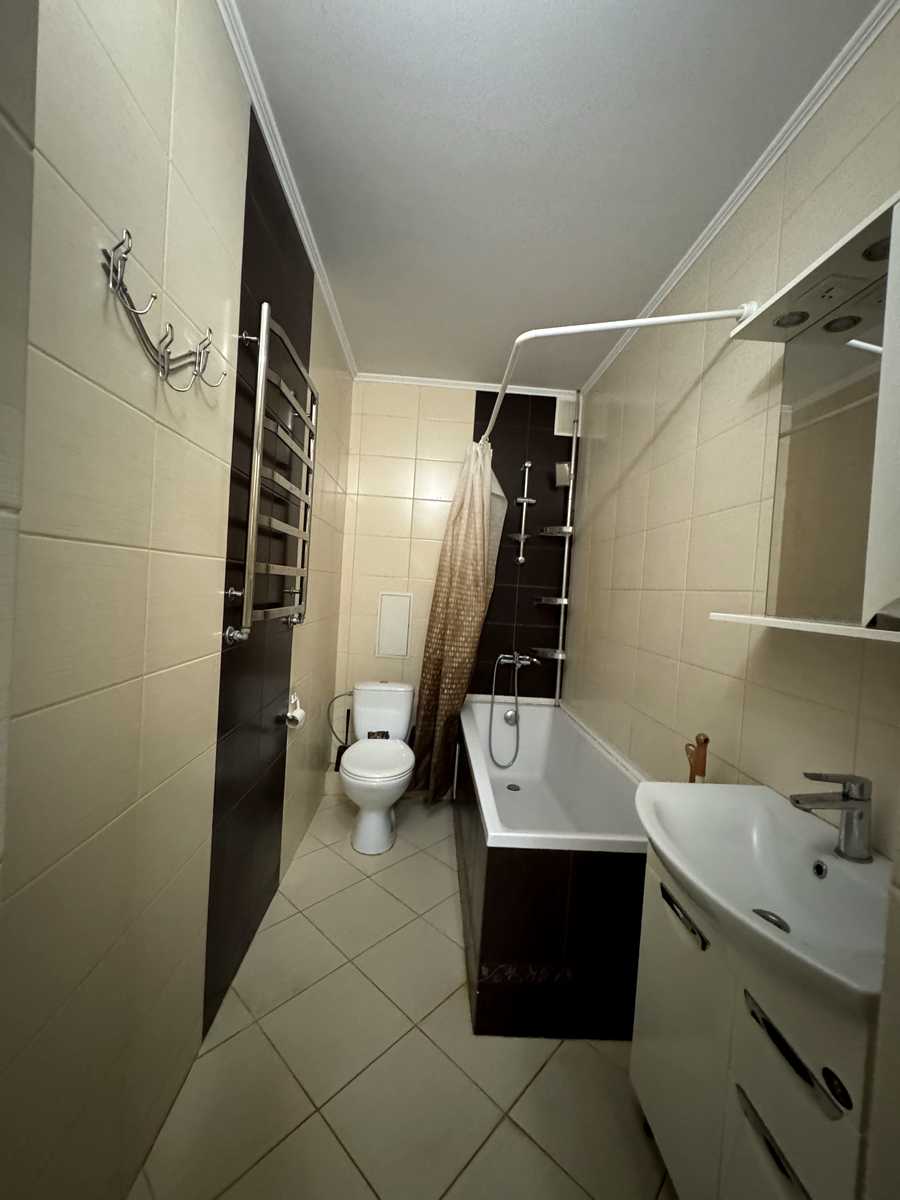 1879873334785737
