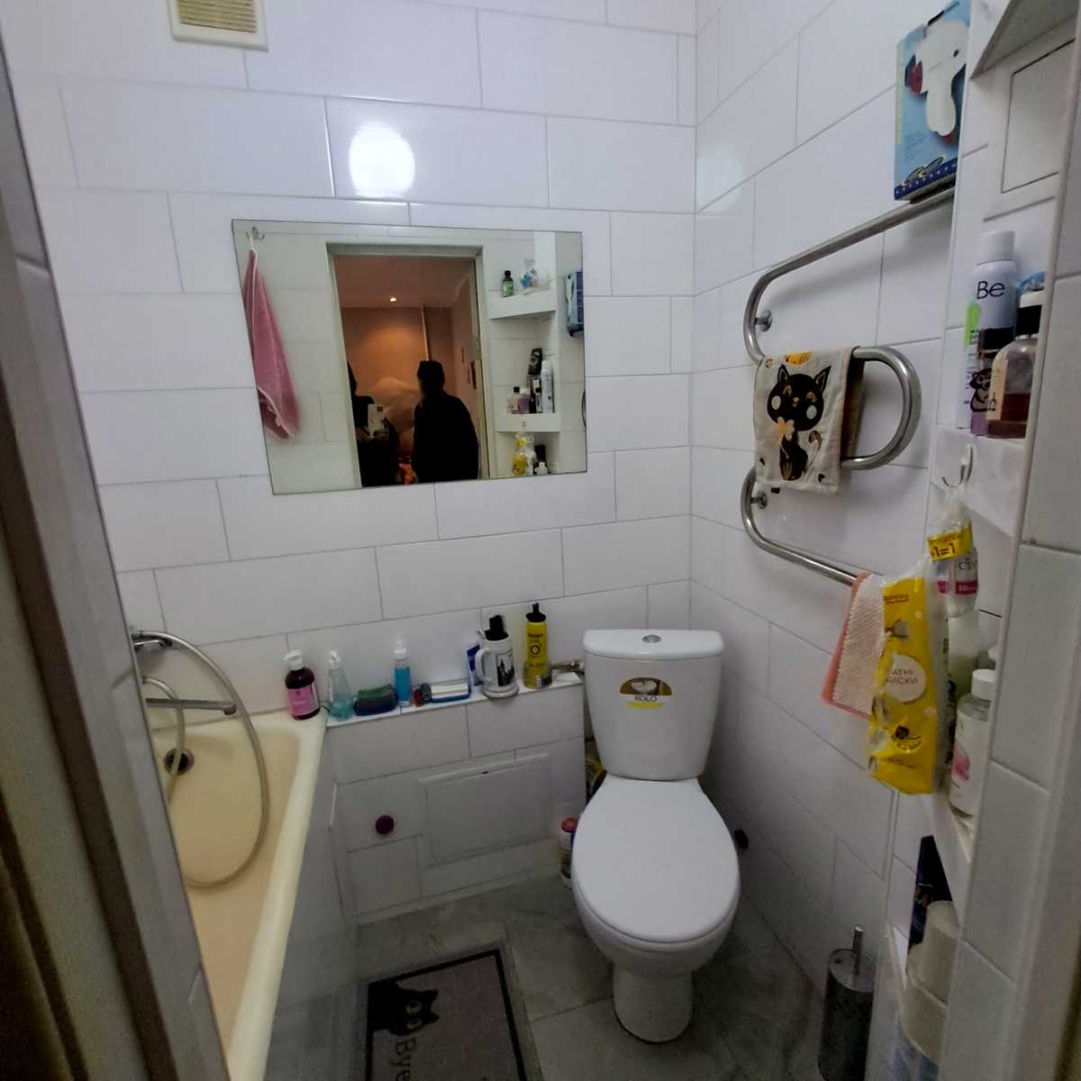 1879886358099371
