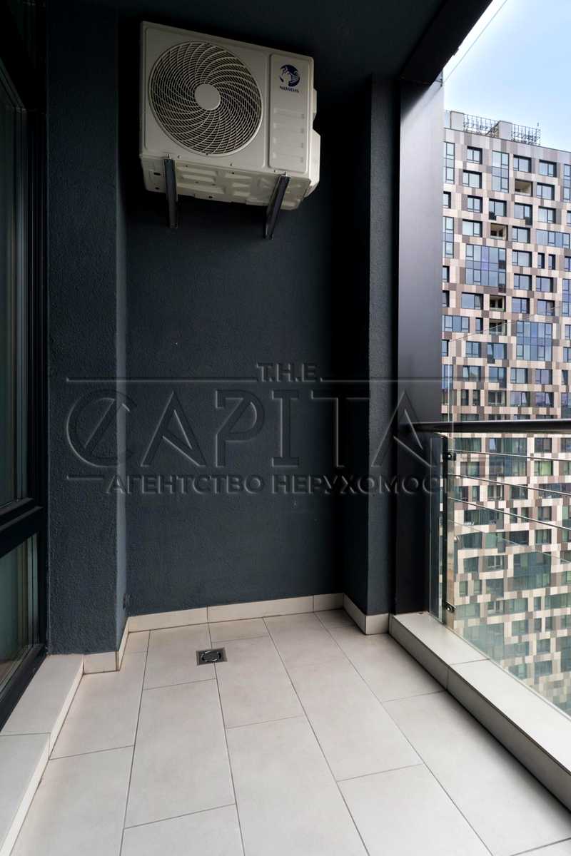 1879900873094385