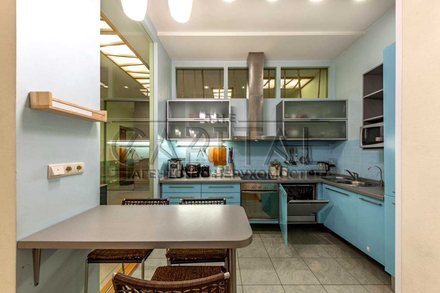 1879904086747425