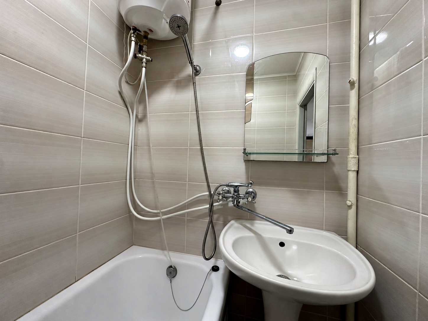 1879914547044129