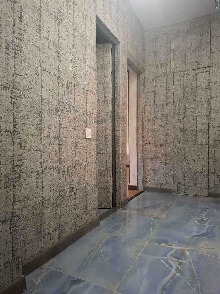 1879922658936417