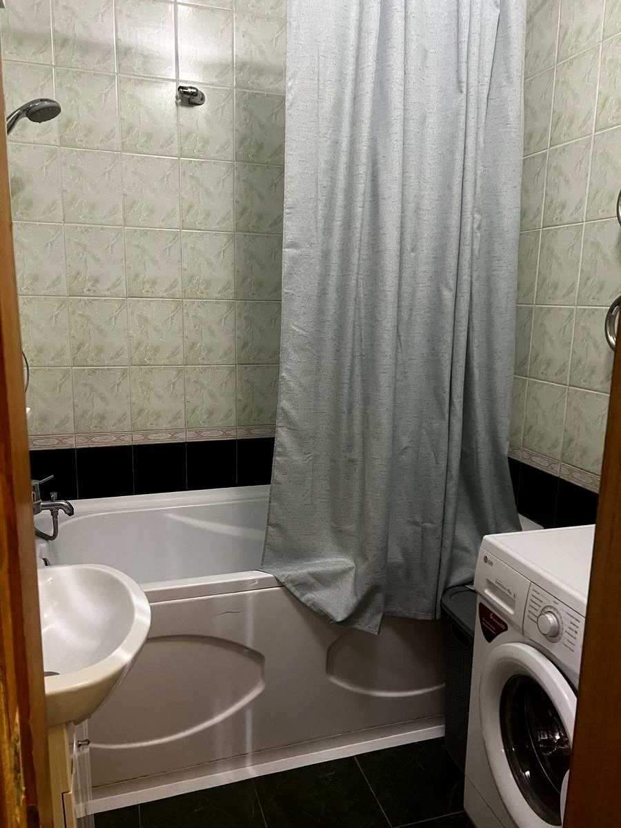 1879922881600581
