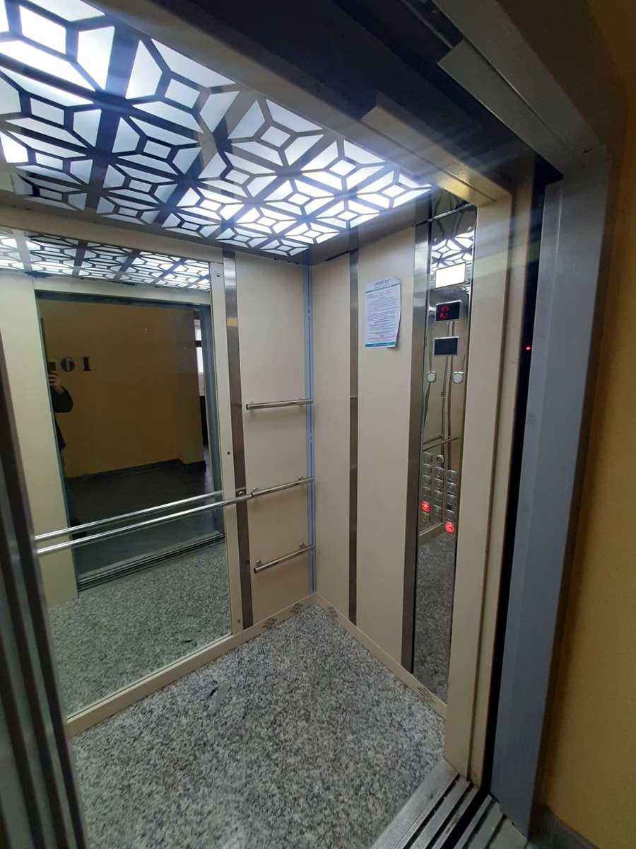 1879922936280305