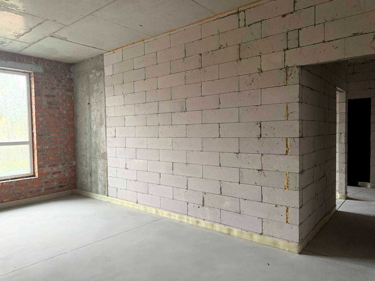1879924649643384