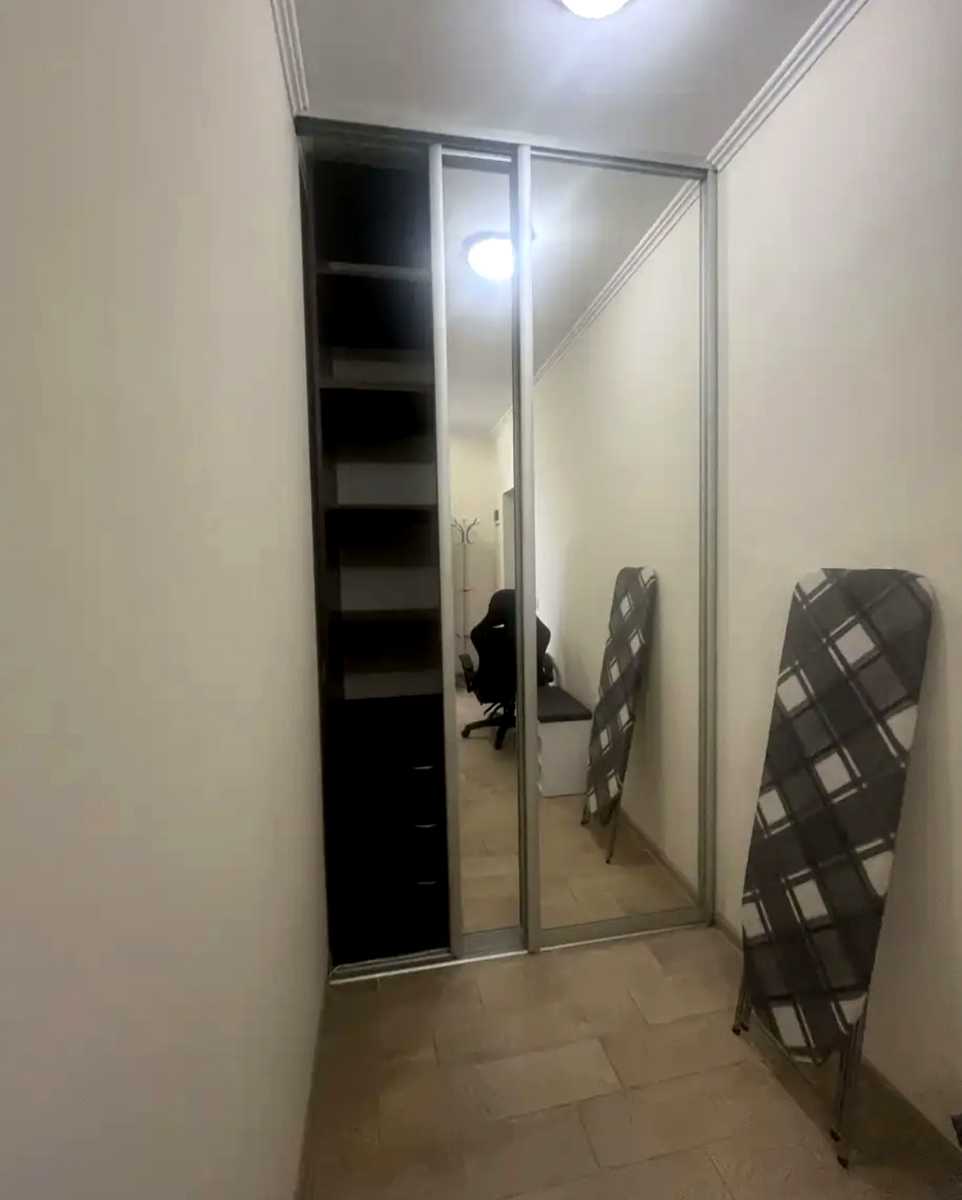 1879926102837295