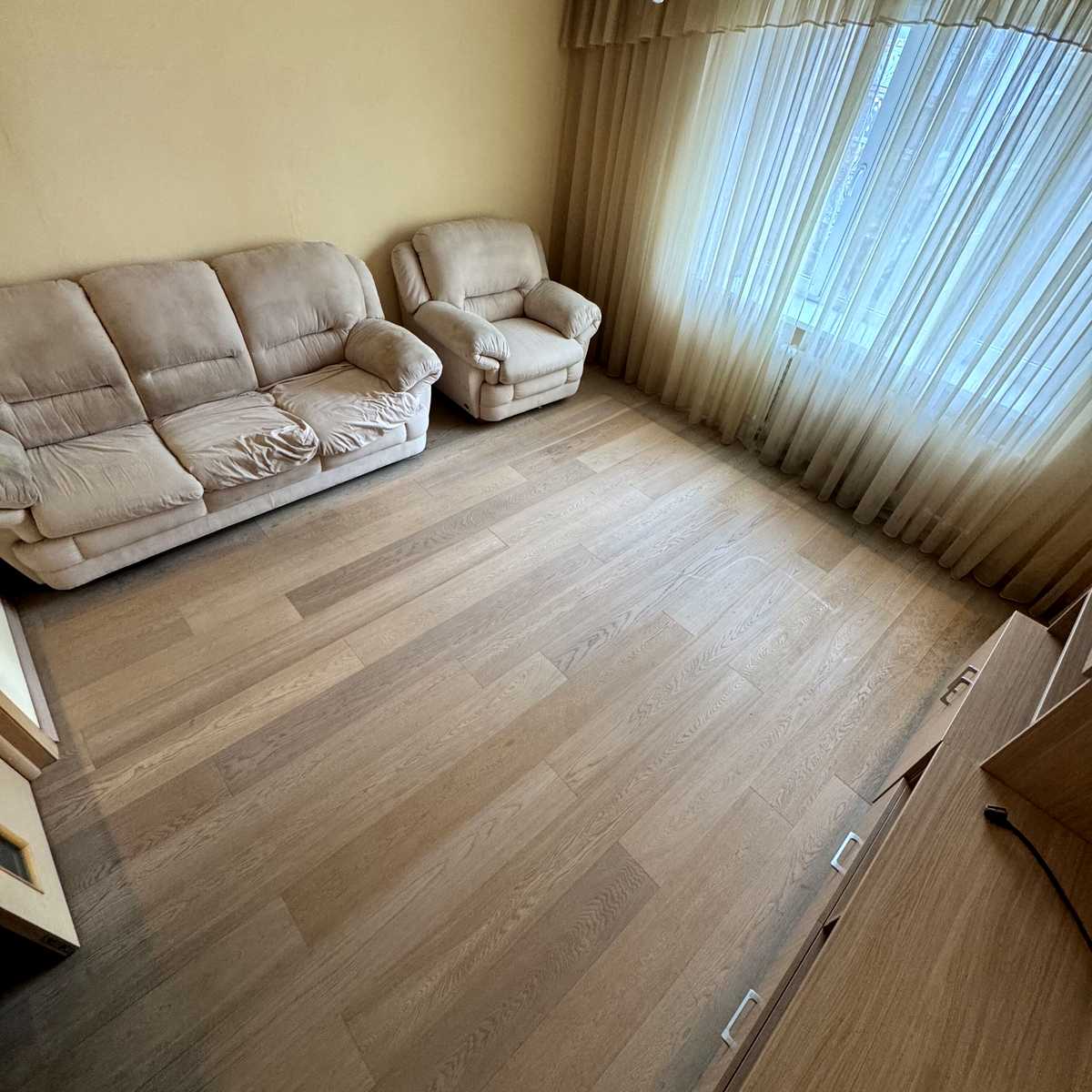 1879928532943667