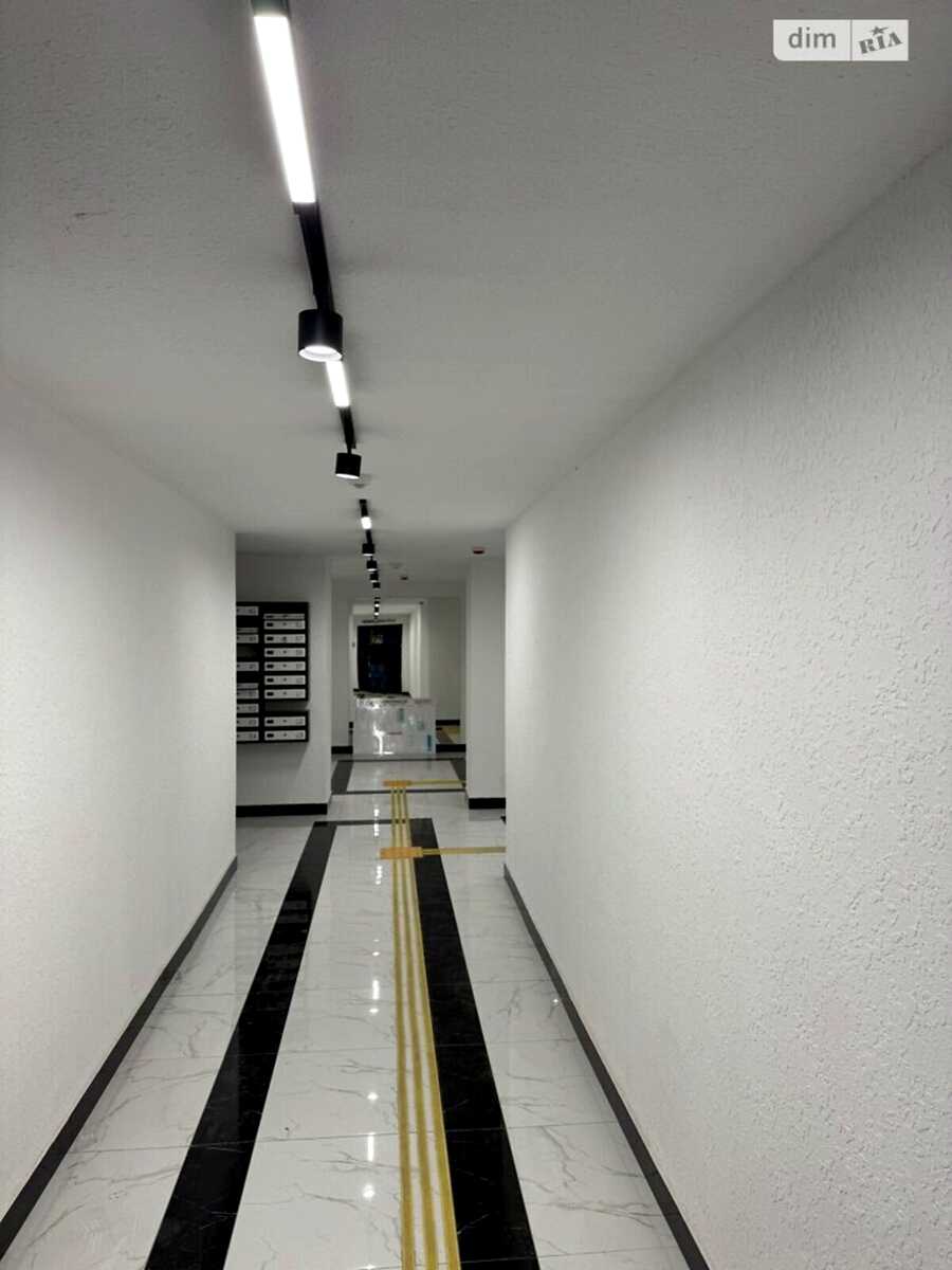 1879928647356780