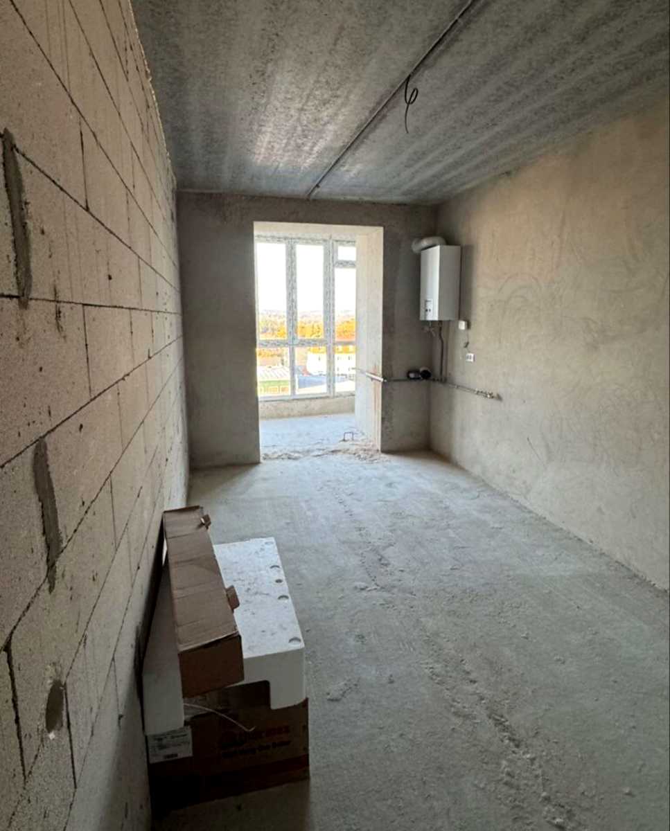 1879928697750759