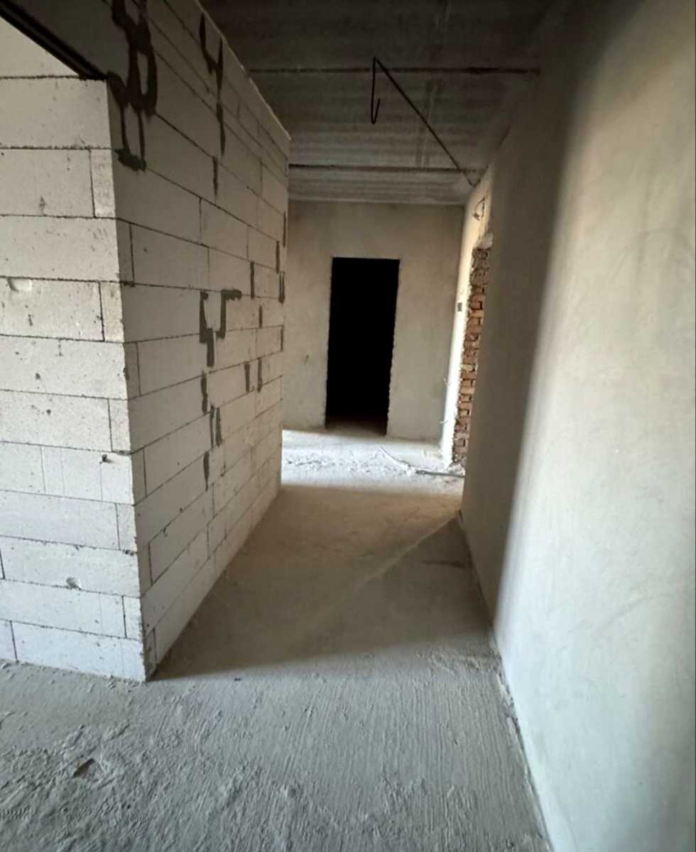 1879928697753825