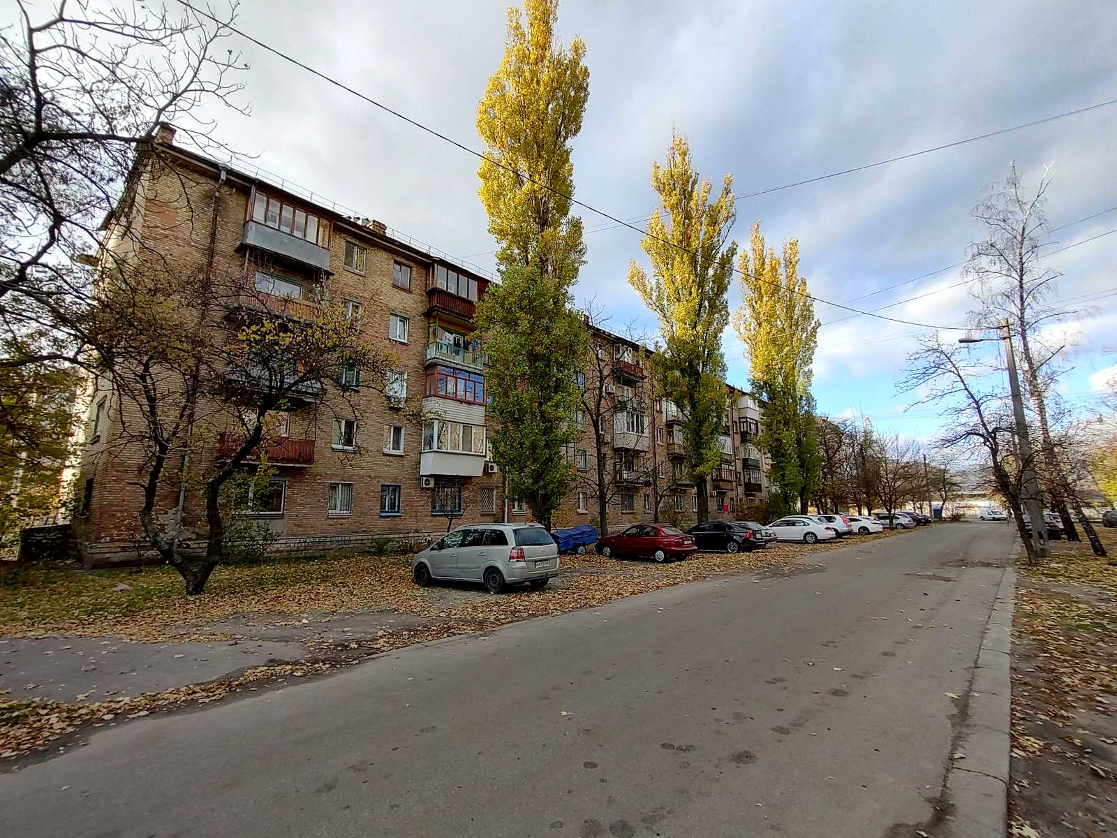 1879929961703939