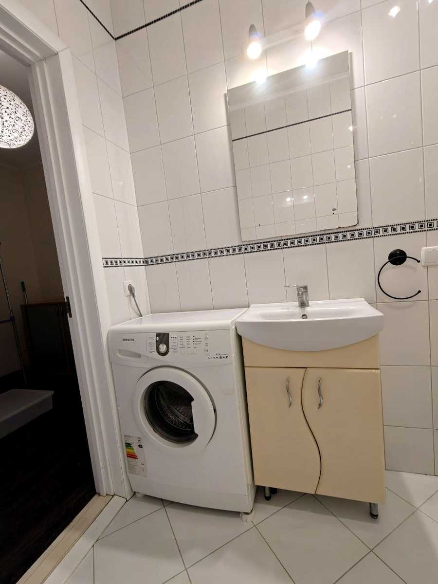 1879935565075530