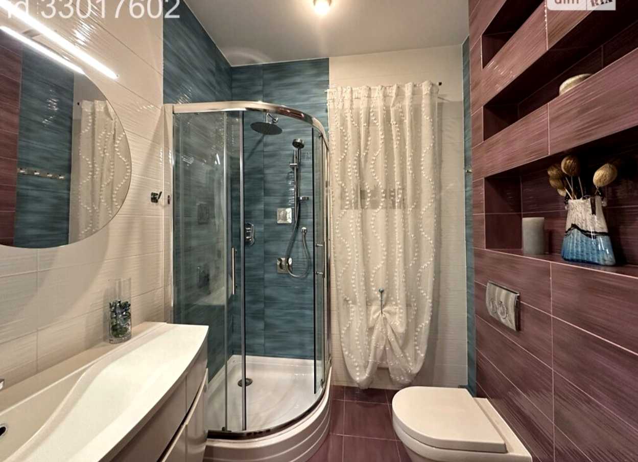 1879935697461097