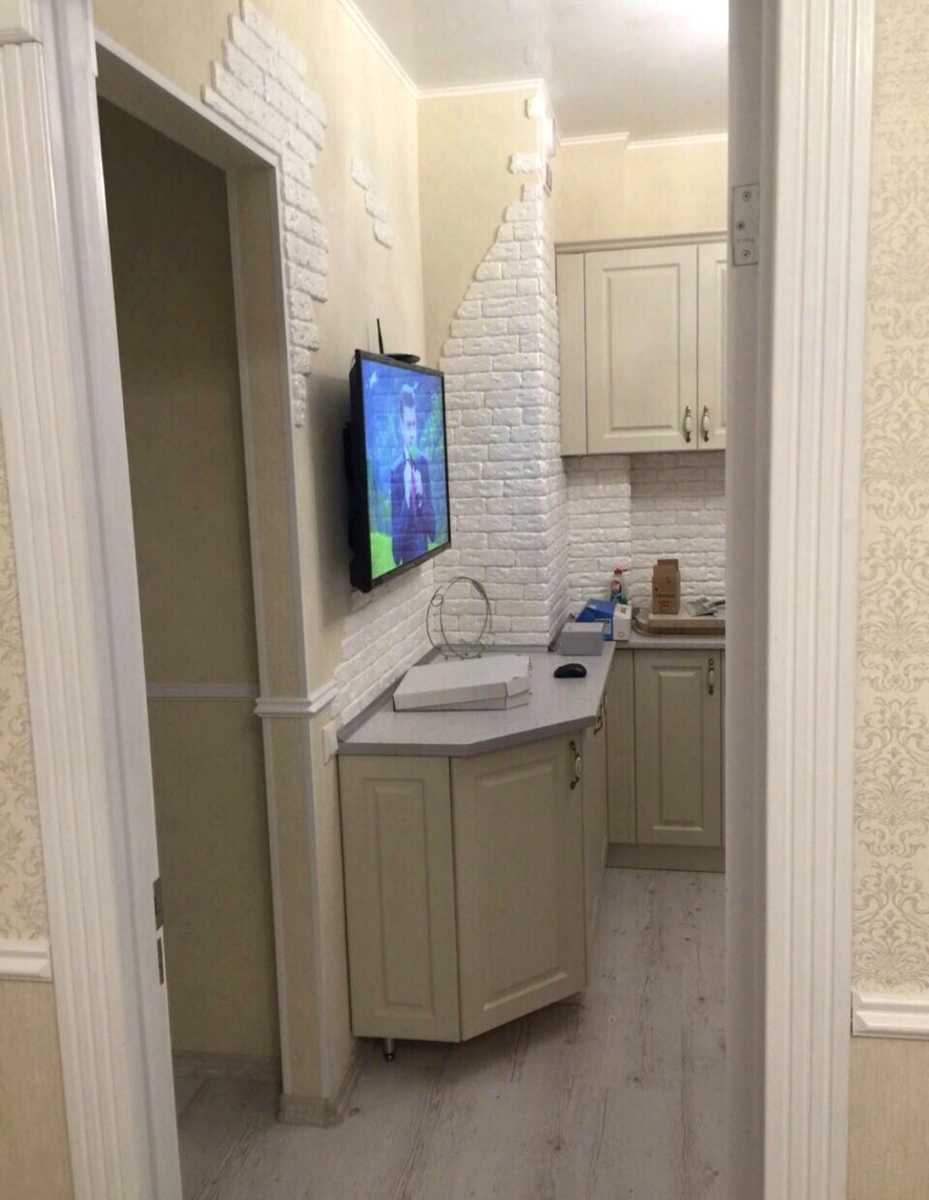 1879936784234384
