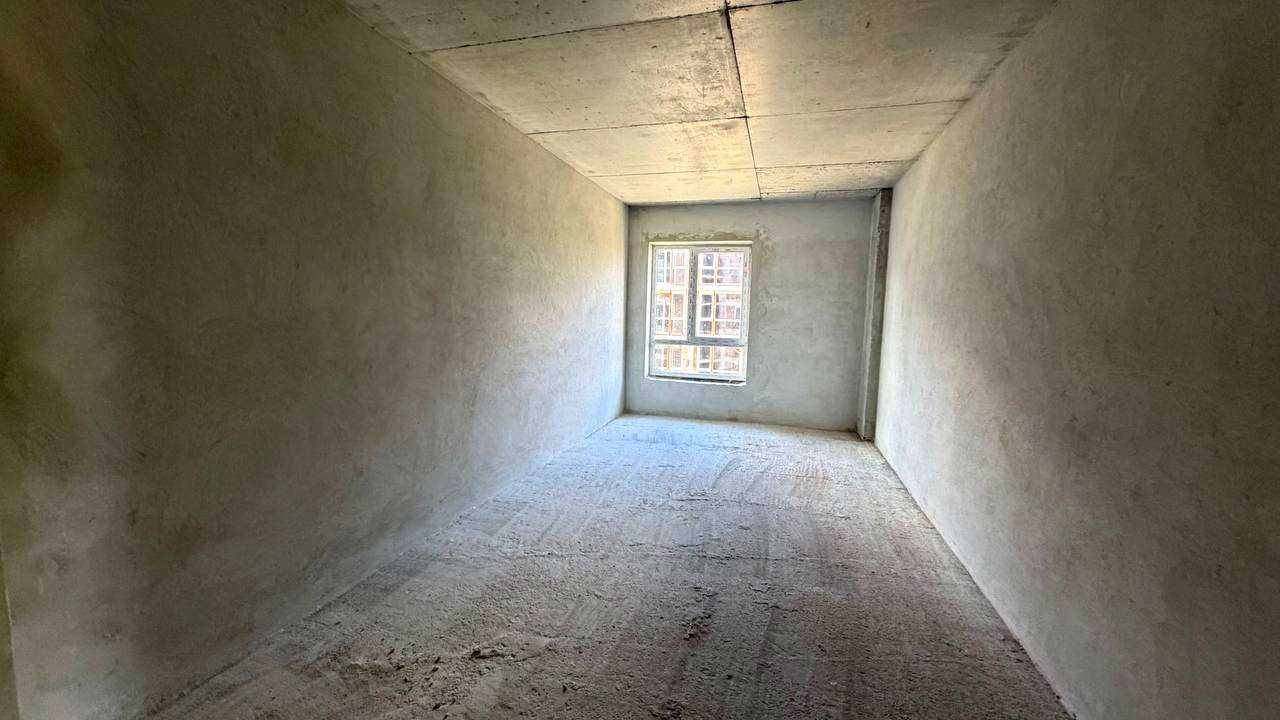 1879940838935244