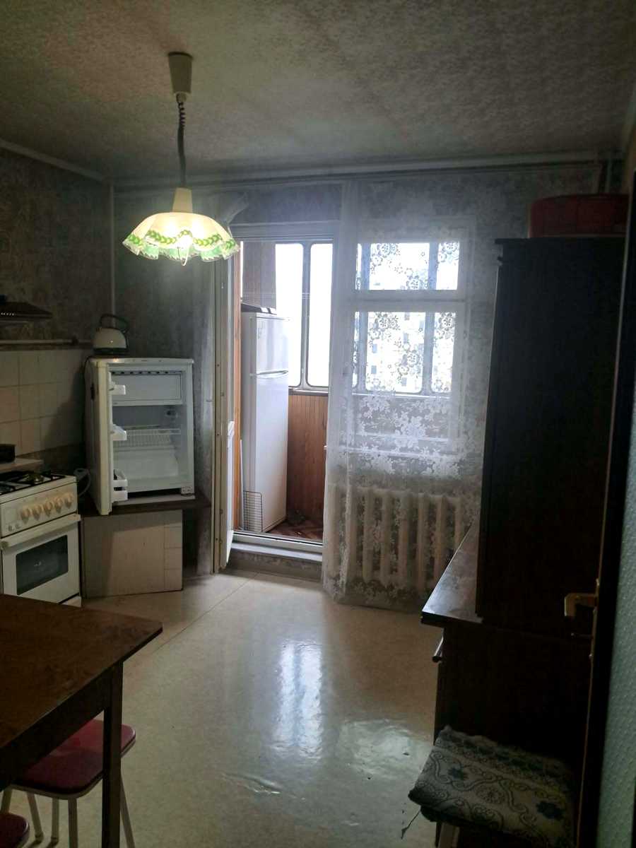 1879943898561380