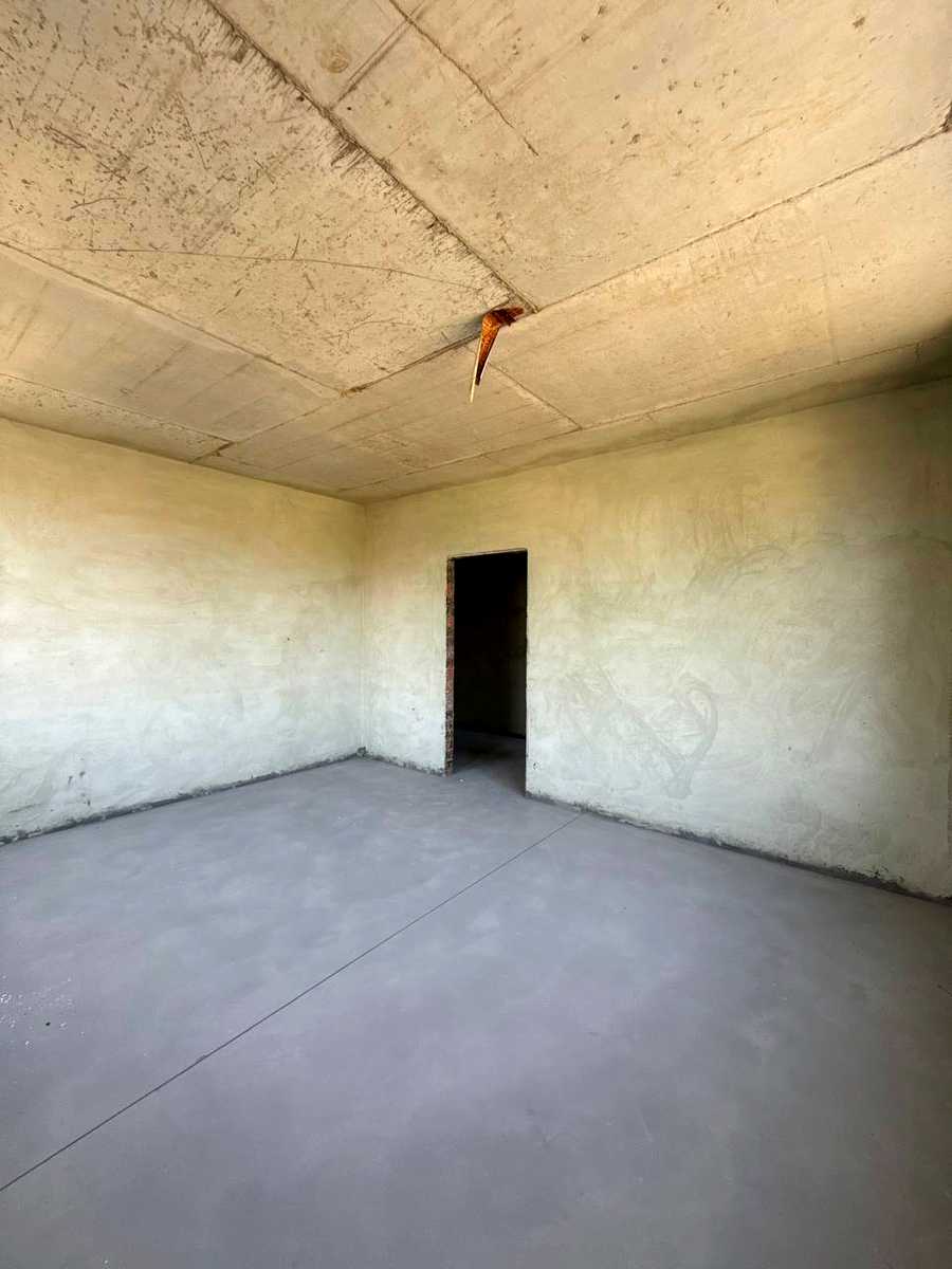 1879944279823298