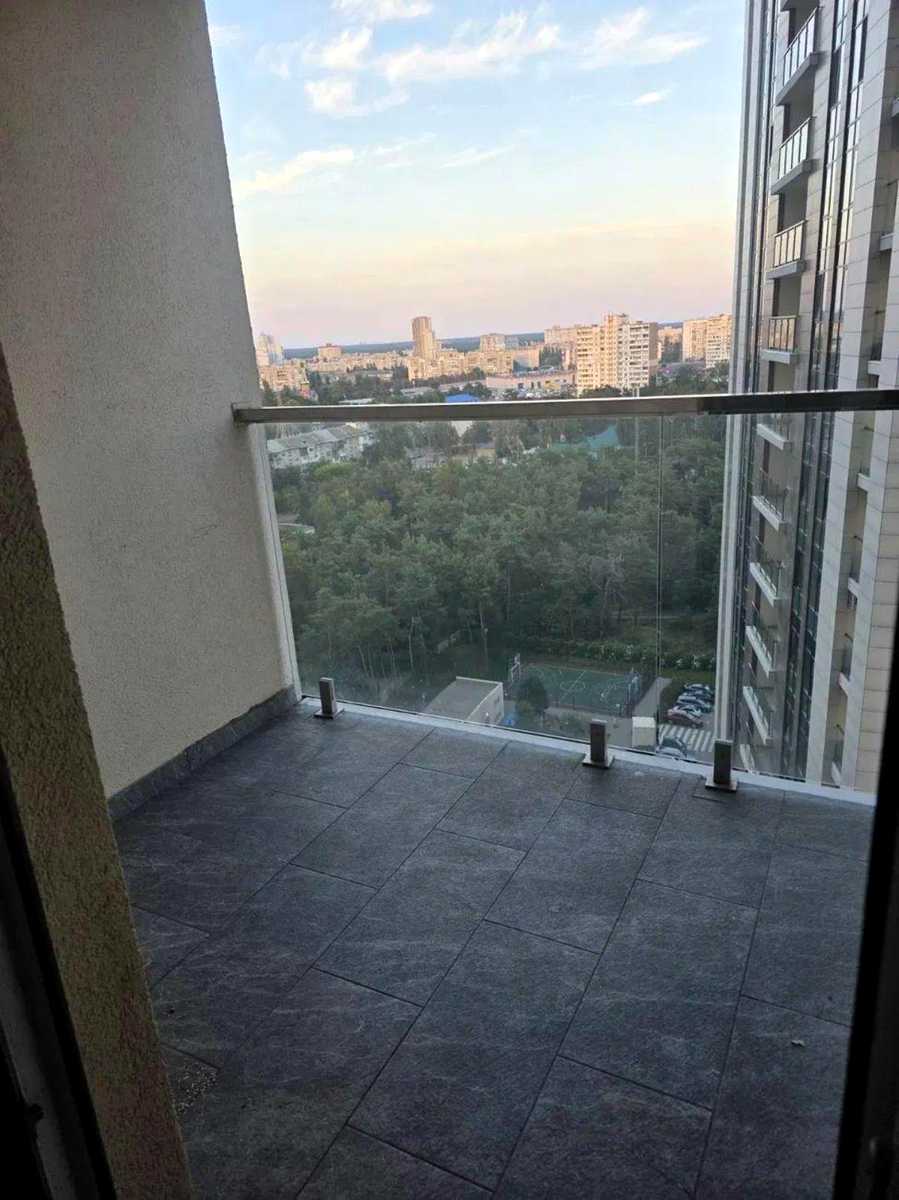 1879947526597184