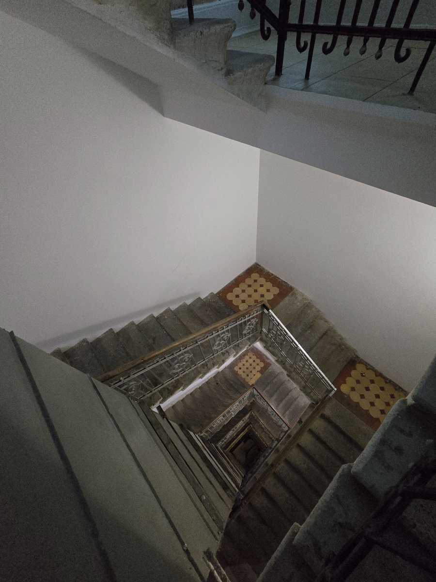 1879951945702786