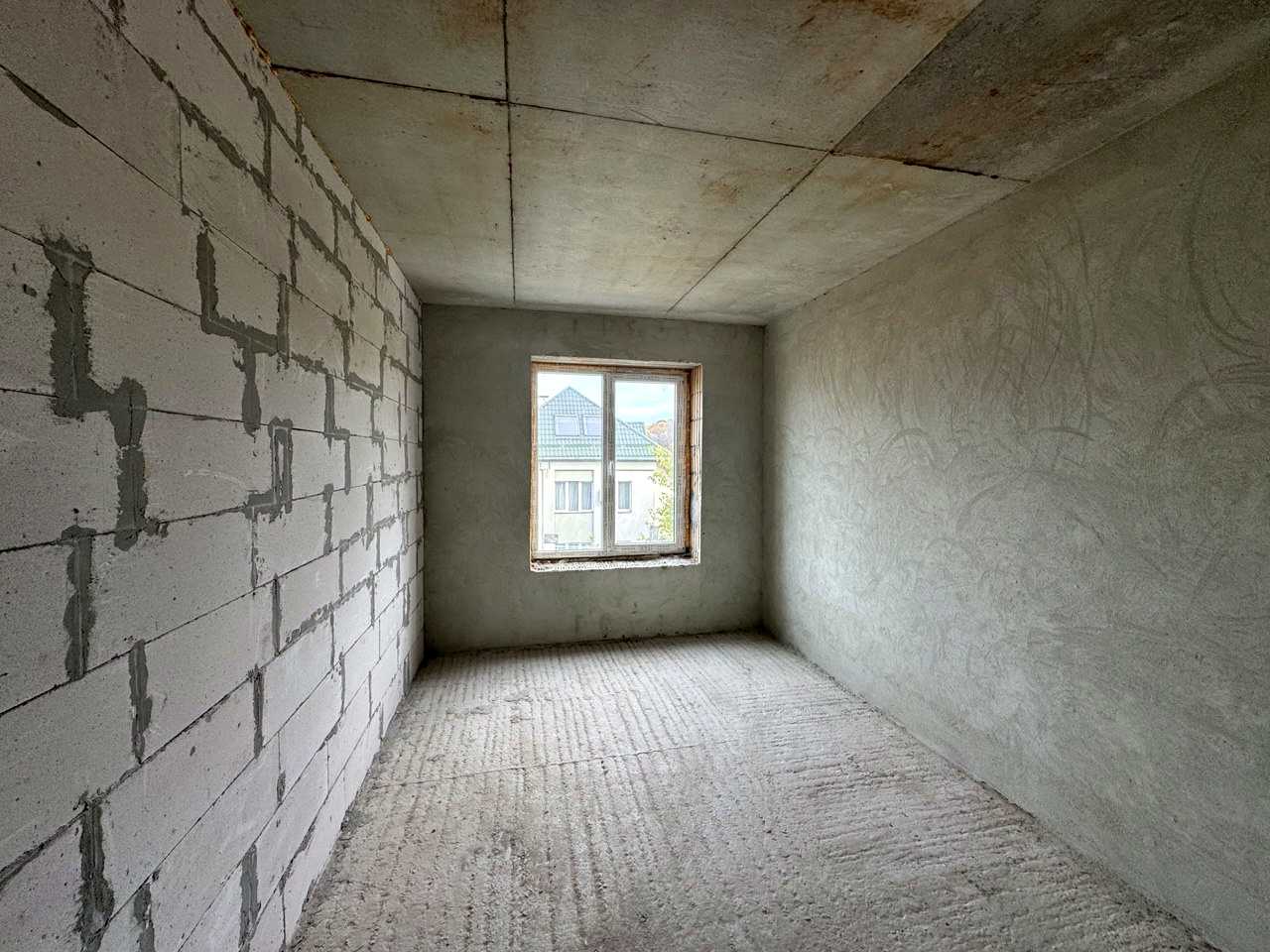1879952991060156