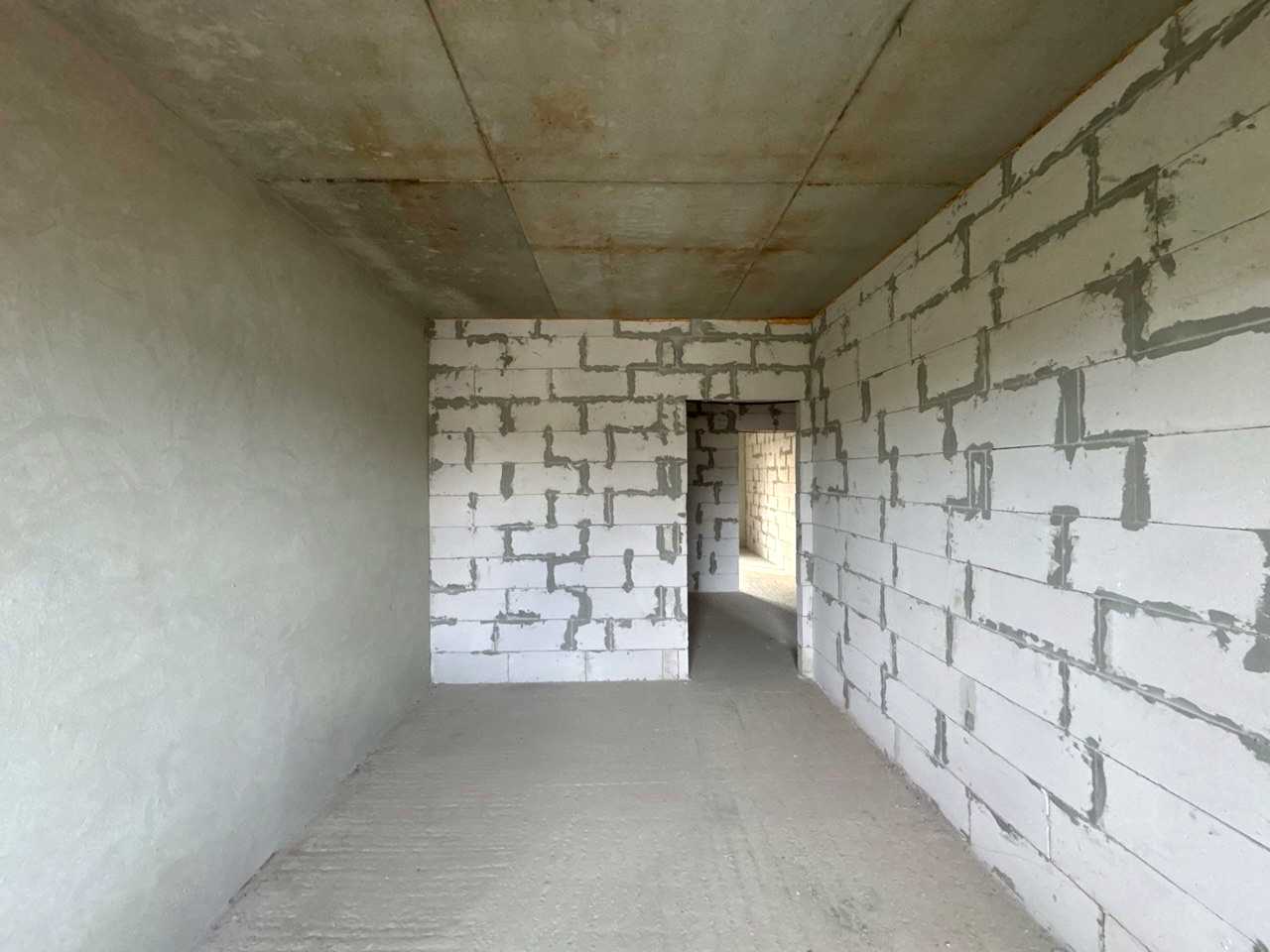 1879952993358947
