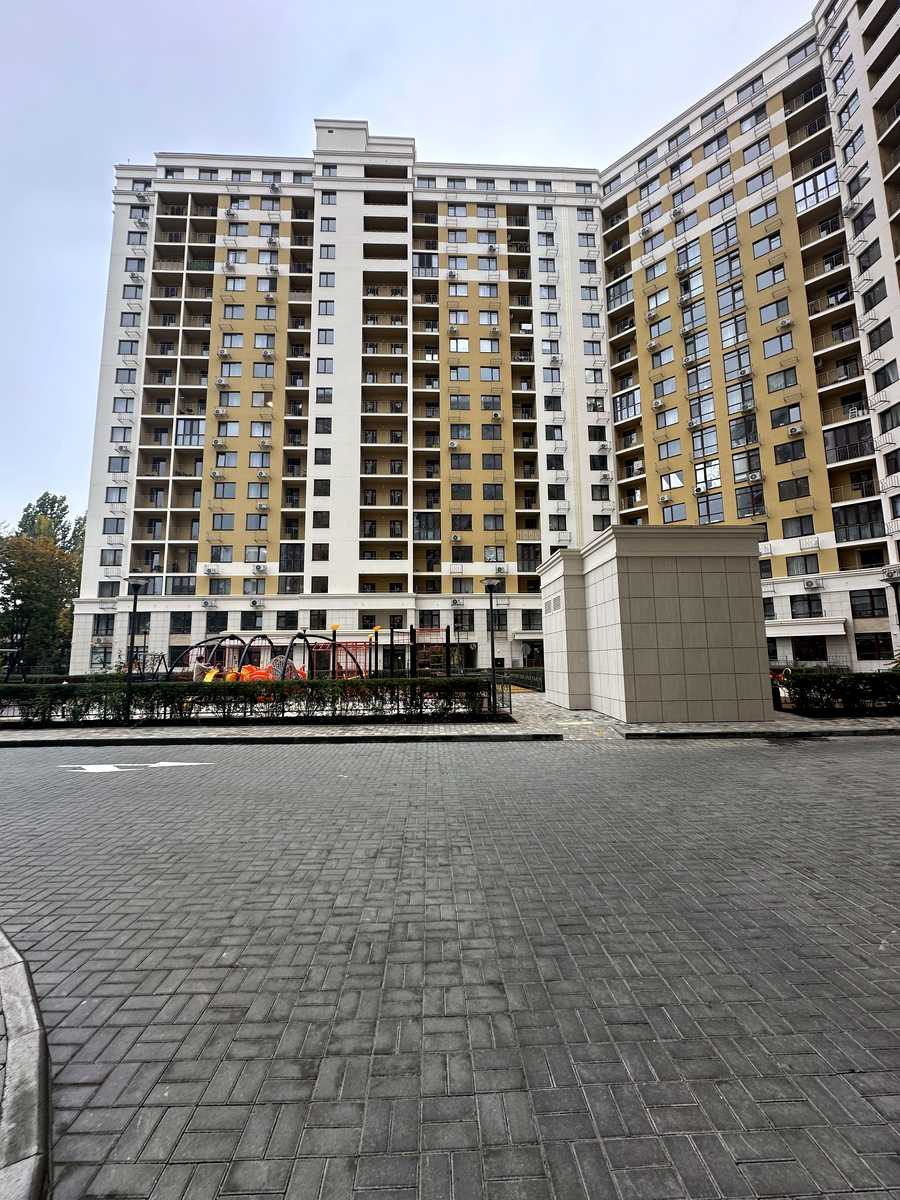 1879957489087088