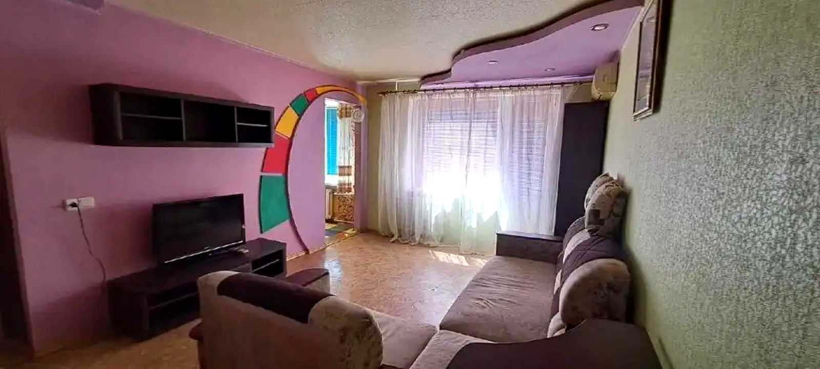 1879980636795709