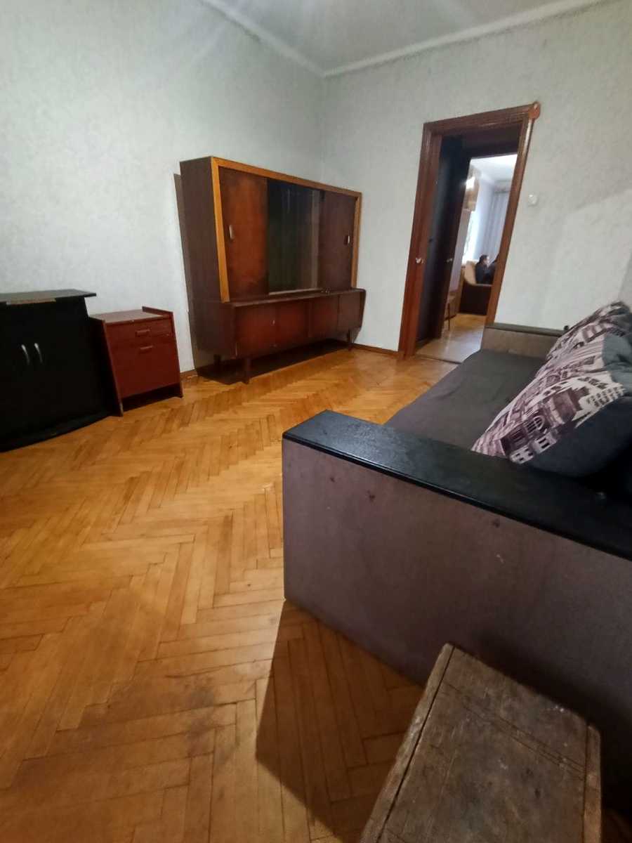 1879999547391742