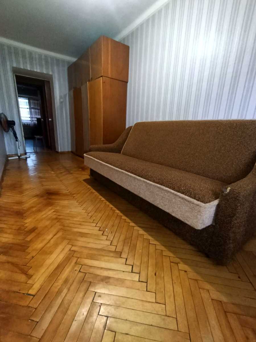 1879999547579669