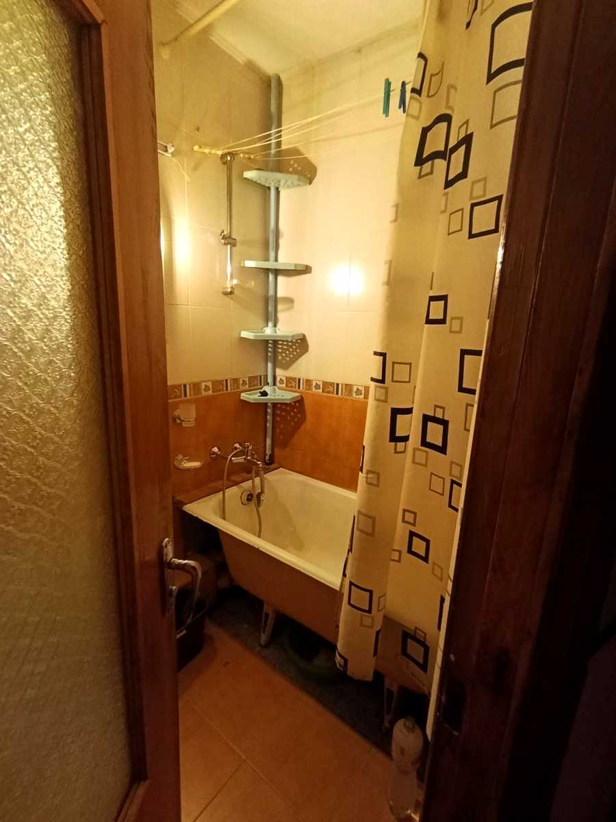 1879999548726753