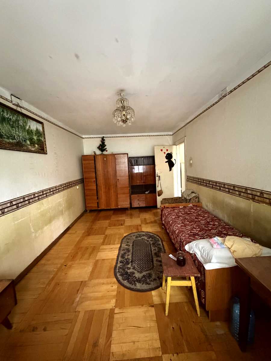 1880004532440768