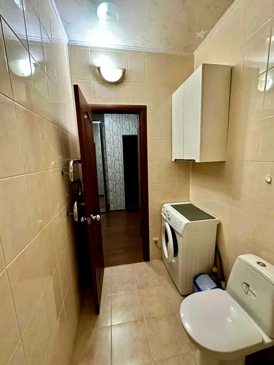 1880005476227759
