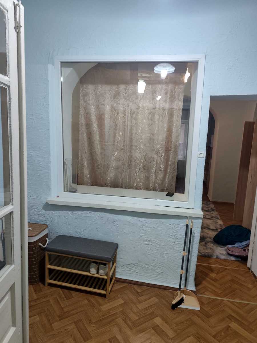 1880006596221715